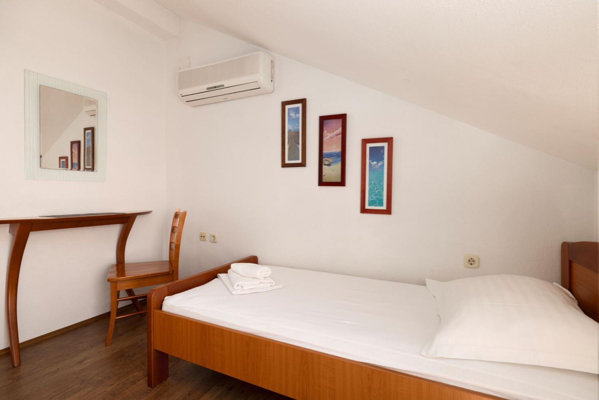 Jasminka Apartments Podgora Buitenkant foto