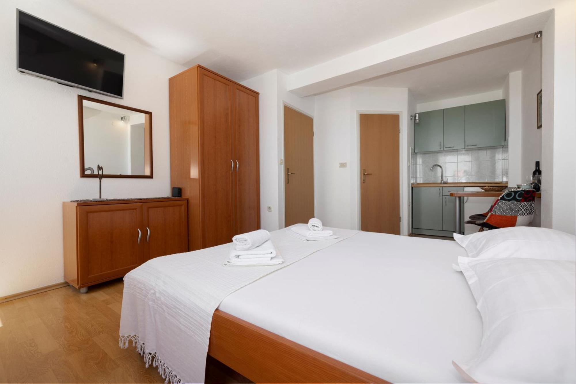 Jasminka Apartments Podgora Buitenkant foto